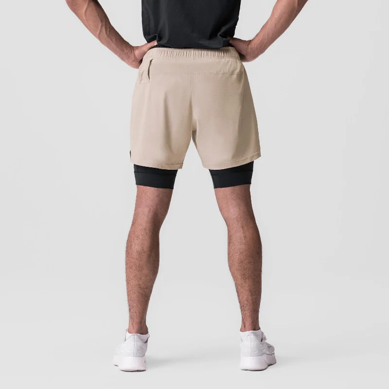 0784. Ultralite™ 6"" Liner Short   - Beige/Black