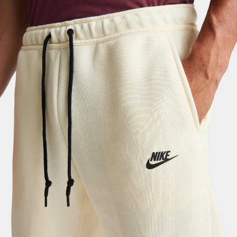 Nike Sportswear Tech Fleece Joggers Coconut Milk / Black