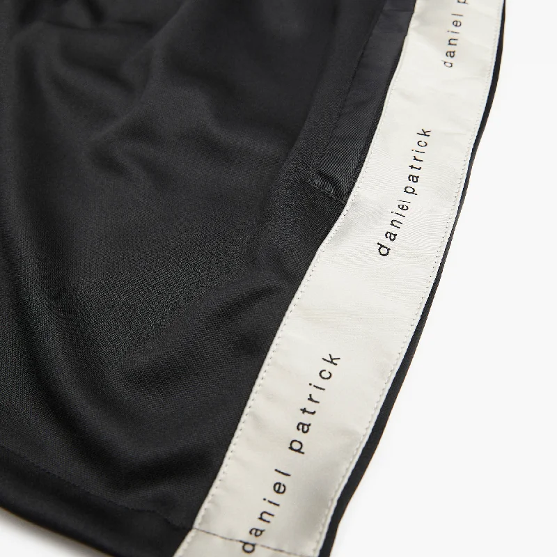 classic gym short / black + ivory