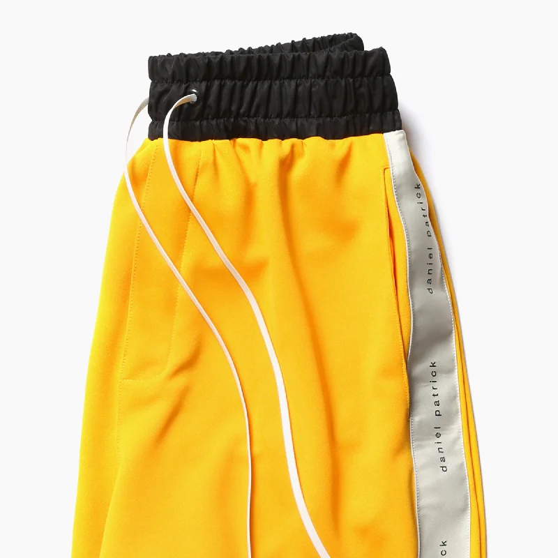 classic gym short / yellow + ivory