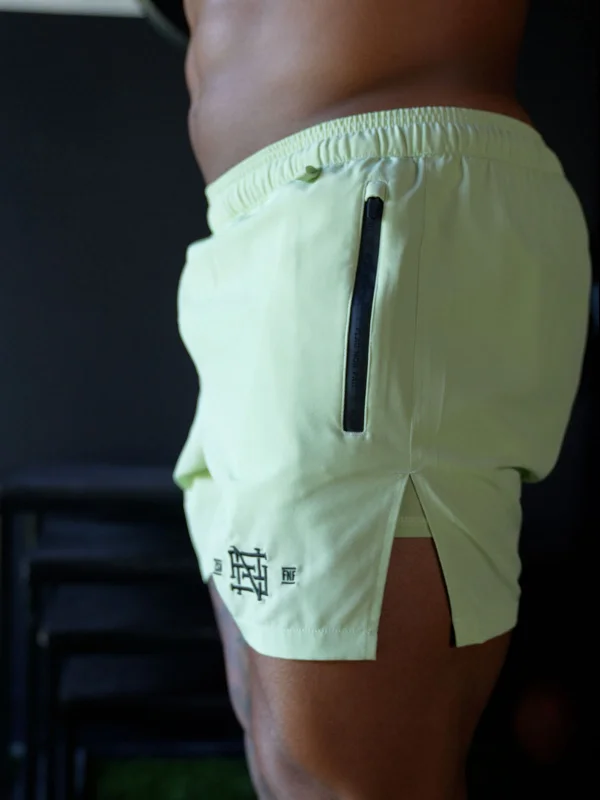 MOMENTUM  SHORTS - GREEN