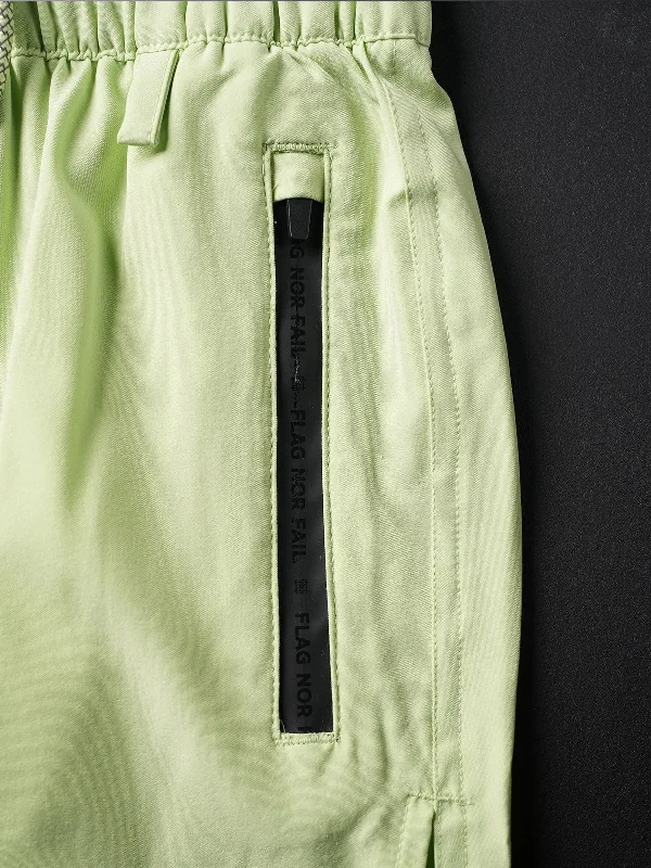 MOMENTUM  SHORTS - GREEN