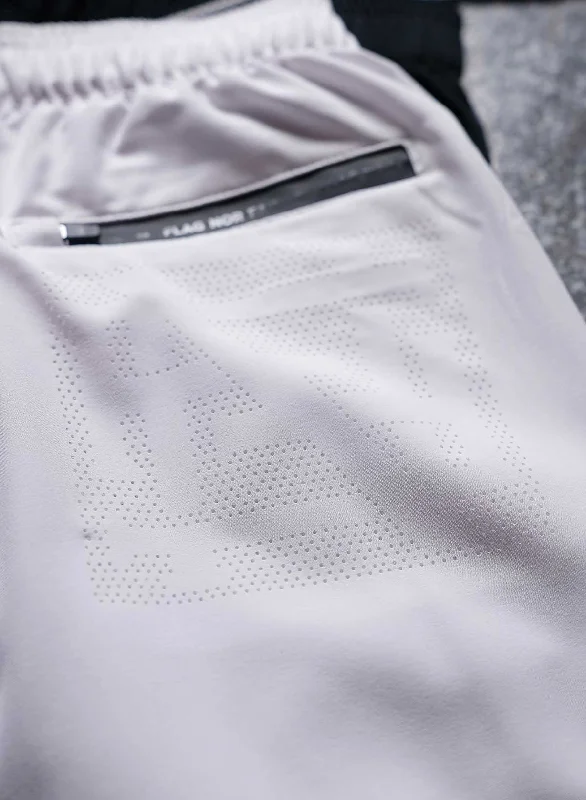 MOMENTUM  SHORTS - WHITE