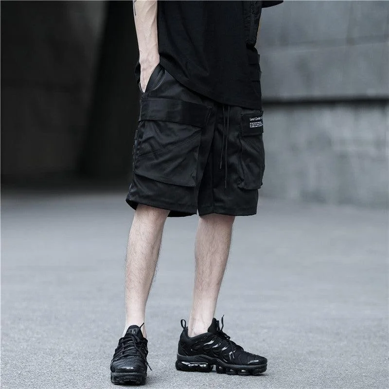 Three-dimensional multi-pocket tooling shorts men